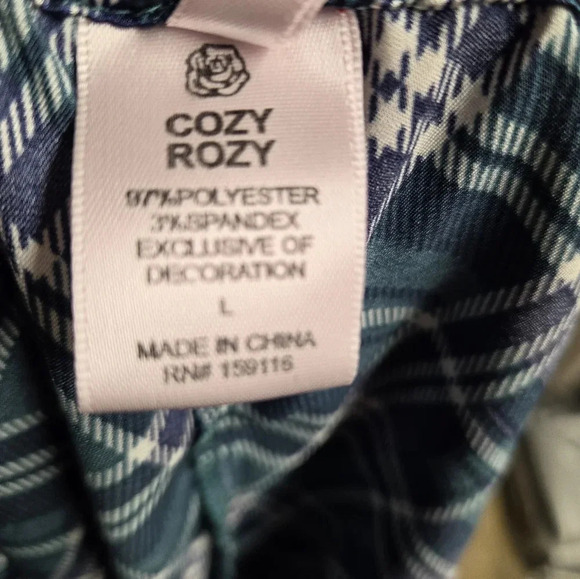 Cozy Rozy Plaid Soft Two Piece Pajama Set - Picture 4 of 6